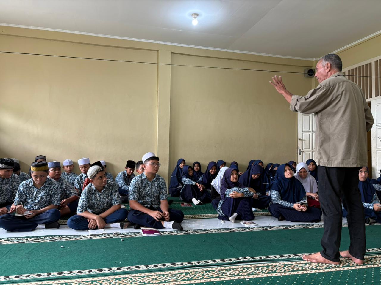 Sosialisasi cegah adiksi gadget, kembangkan potensi diri dan raih prestasi